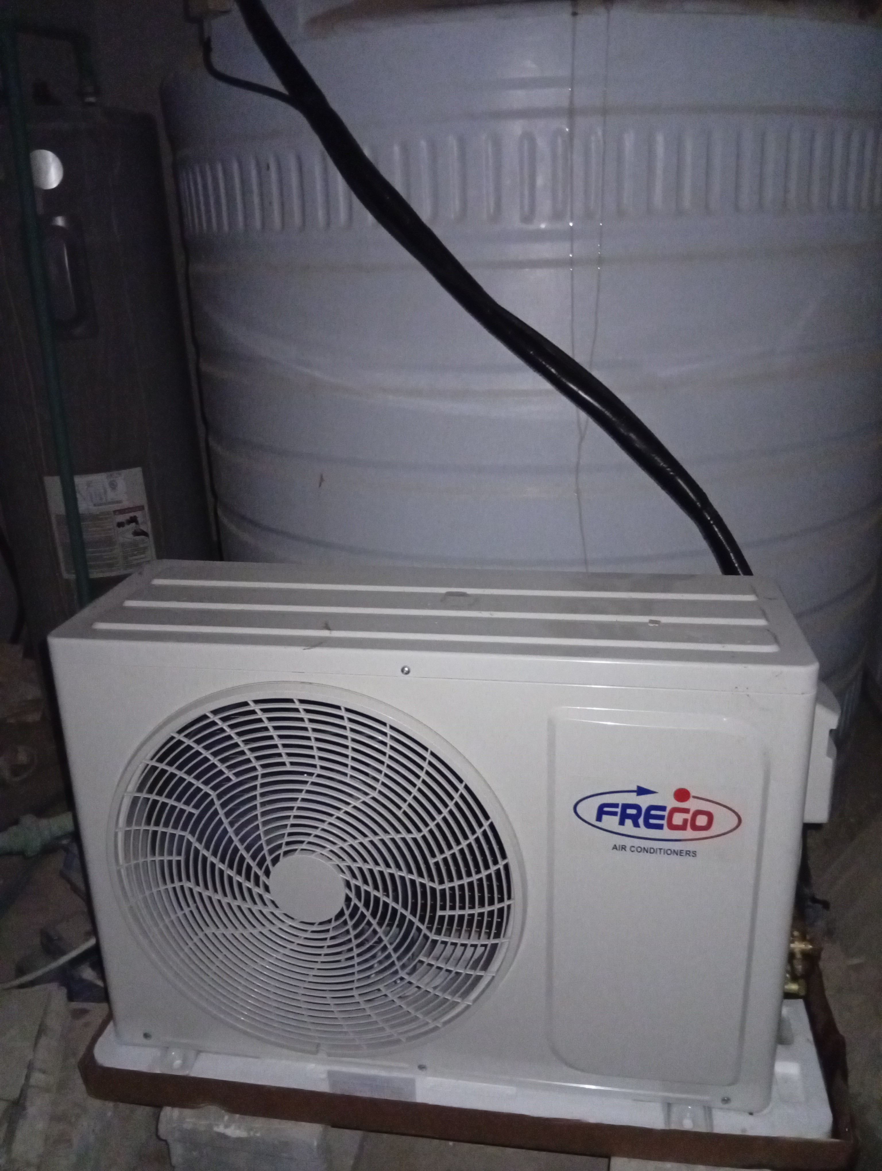 Emergency Ac call service 24 hours          we are buying used and damage ac - الأعمال السابقة 2