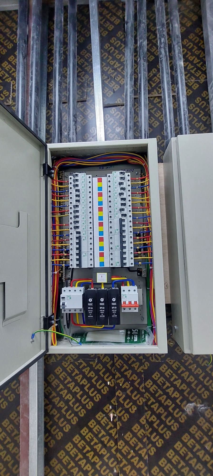 Electrical work - الأعمال السابقة 1