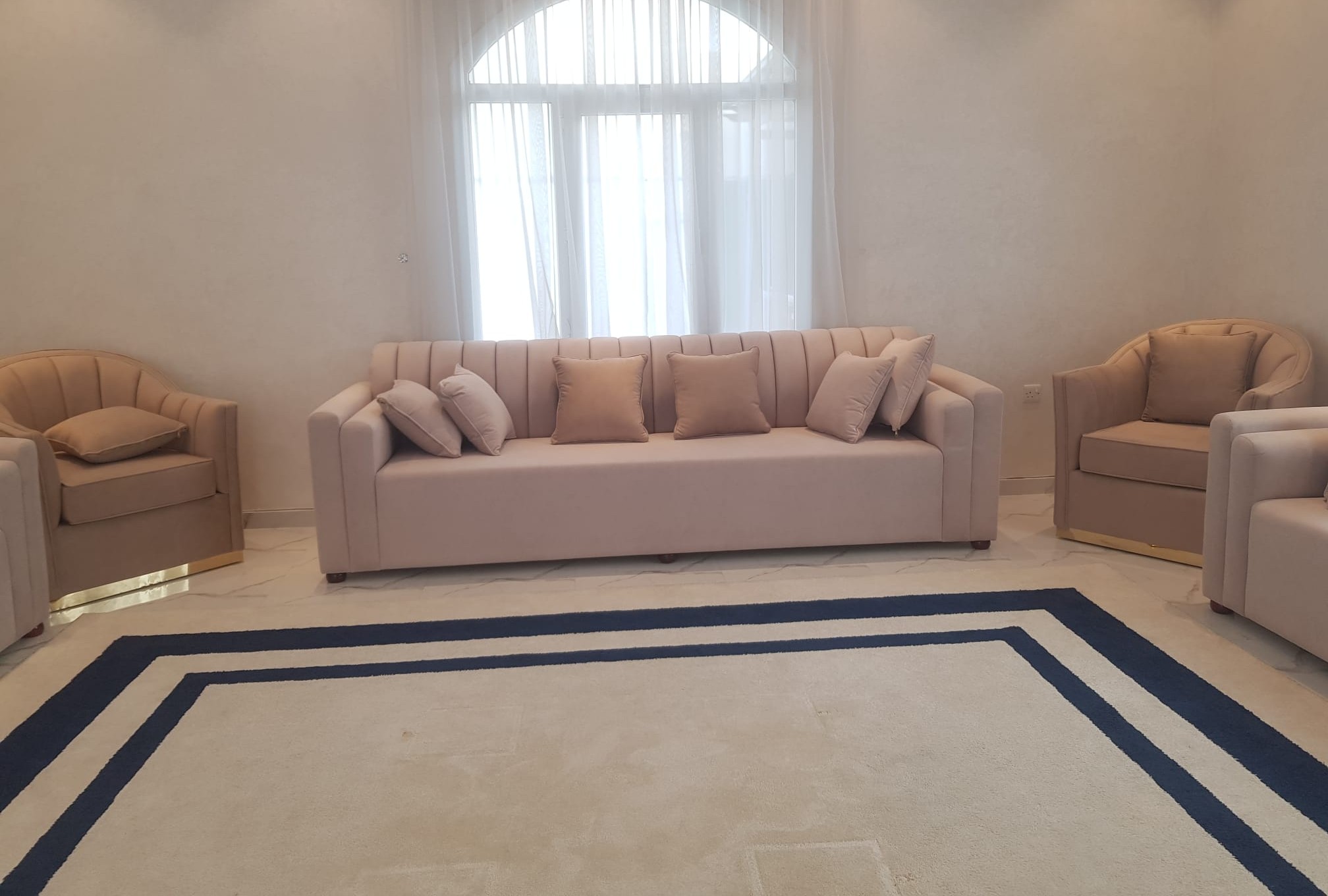 Contact furniture home decoration - الأعمال السابقة 8