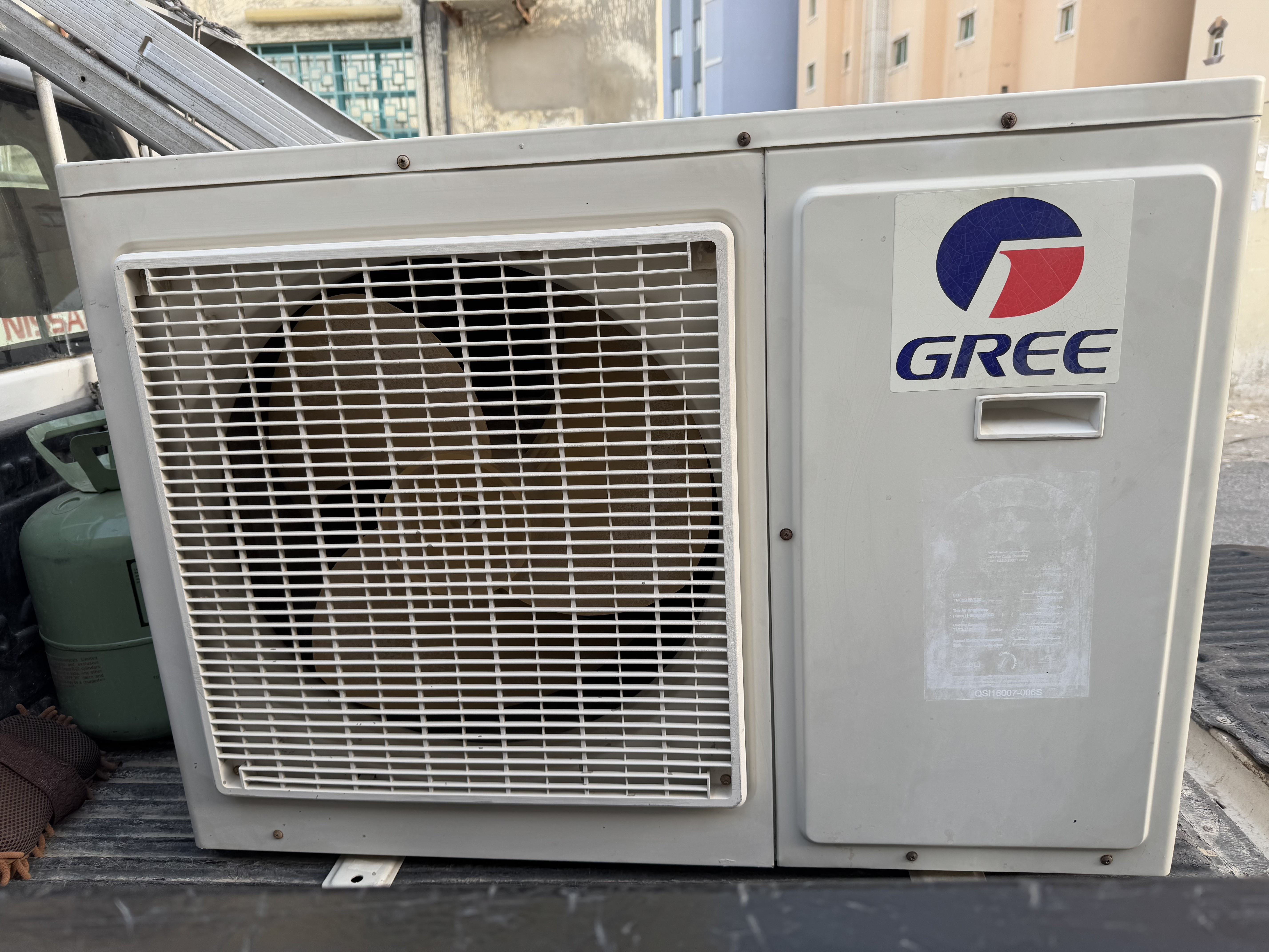 Emergency Ac call service 24 hours          we are buying used and damage ac - الأعمال السابقة 4